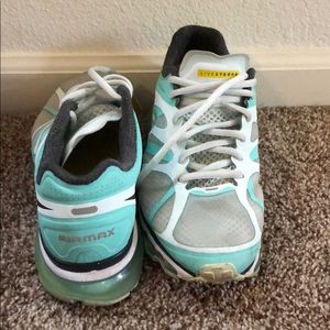 AirMax livestrong nikes